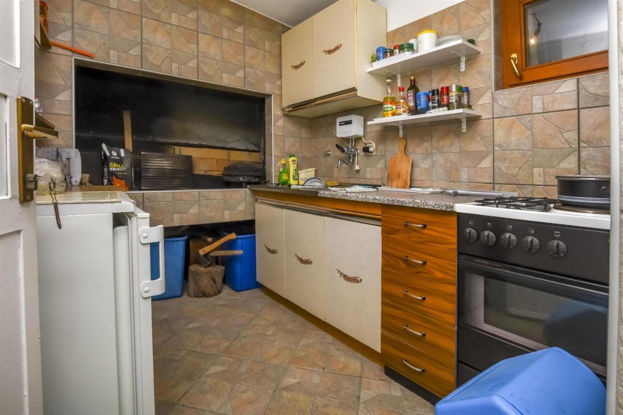 Apartment Kucinic Рогозница Экстерьер фото