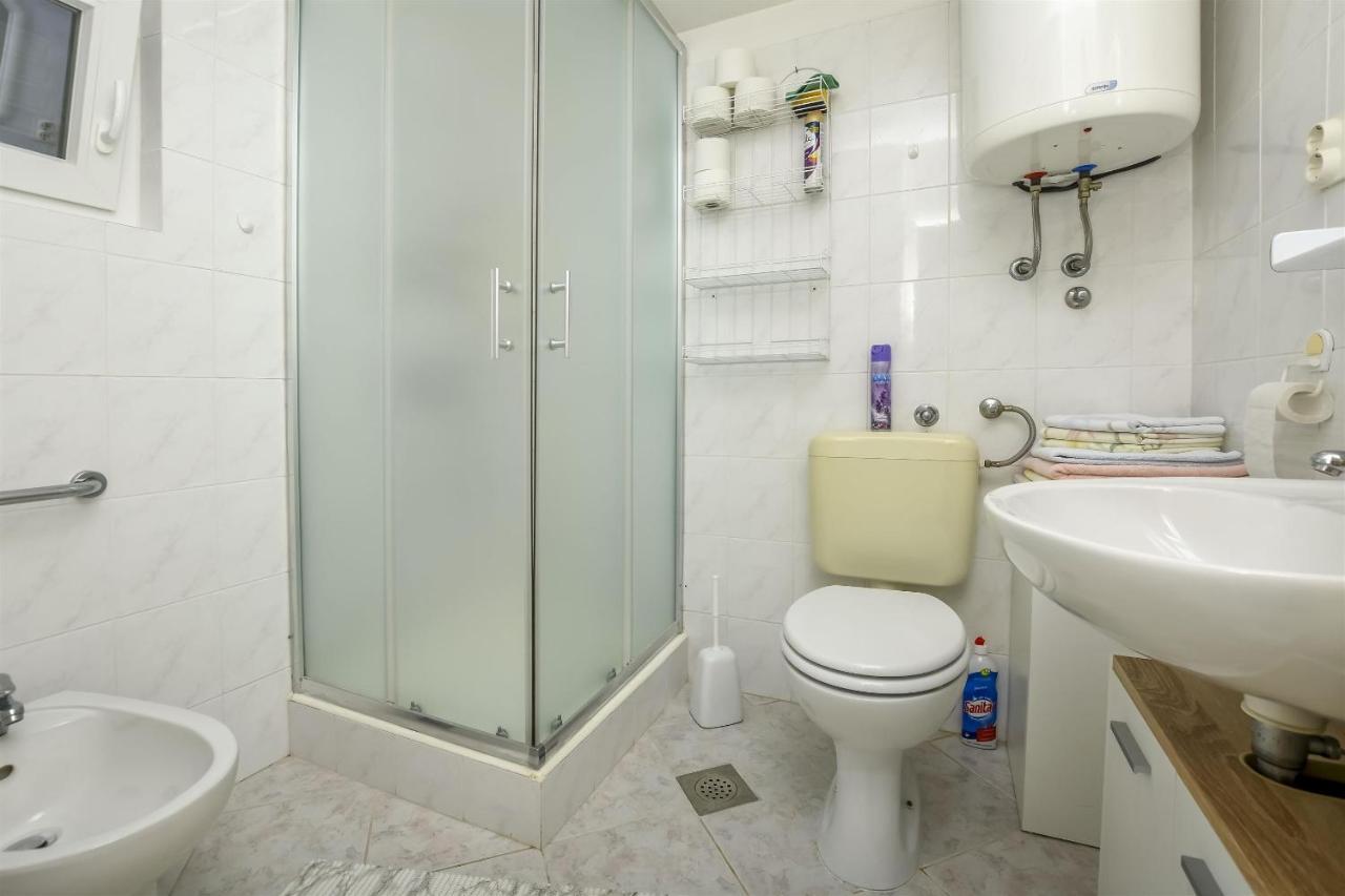 Apartment Kucinic Рогозница Экстерьер фото